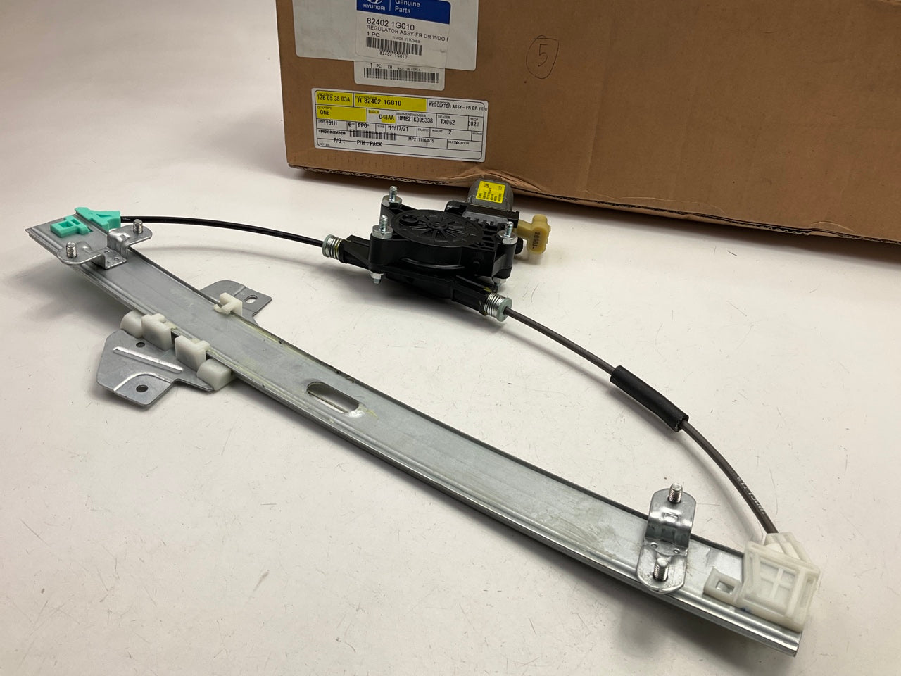 Front Right Power Window Motor & Regulator OEM For 2006-2011 Accent 824021G010
