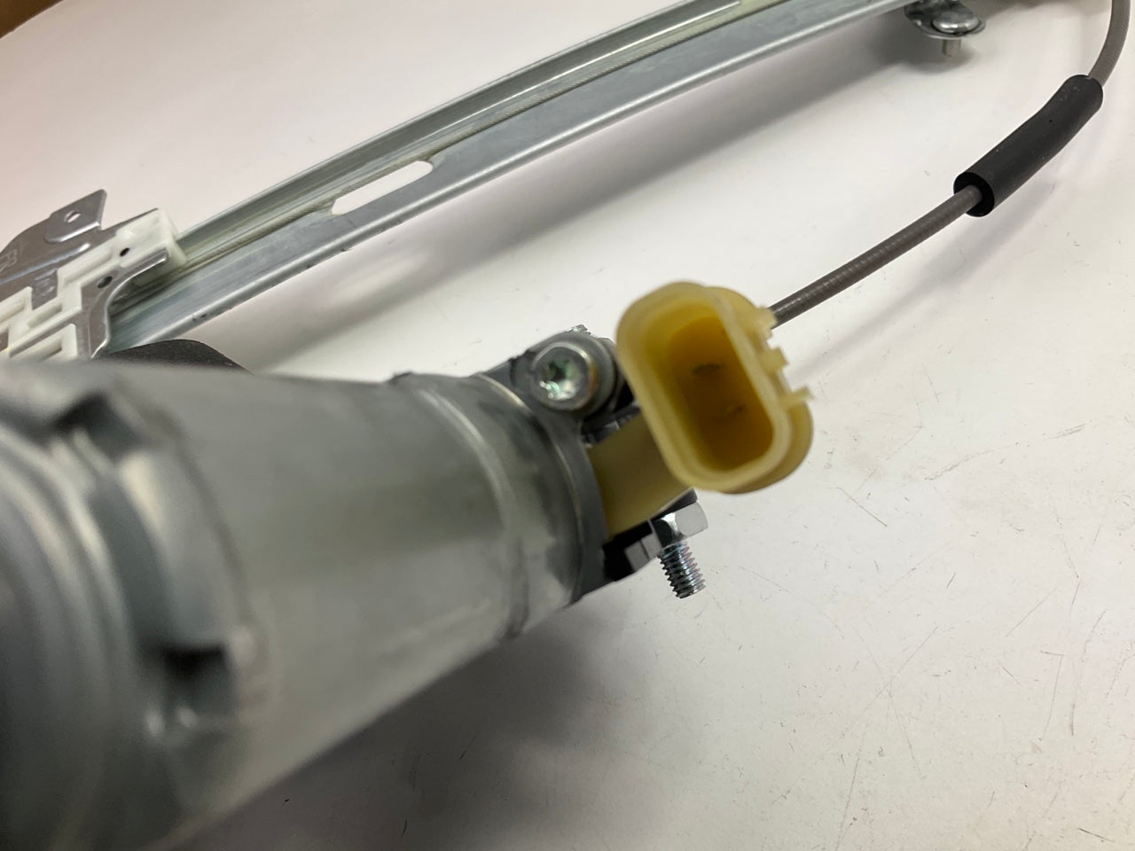 Front Right Power Window Motor & Regulator OEM For 2006-2011 Accent 824021G010