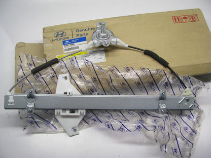 NEW RH Front Manual Window Regulator 8240225000 For 2000-2005 Hyundai Accent