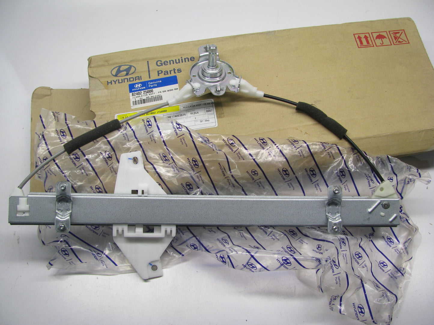 NEW Front Right Manual Window Regulator 8240225000 For 2000-2005 Hyundai Accent