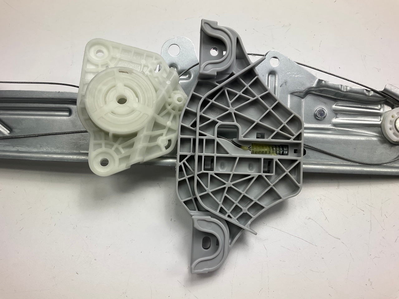 NEW Front Left Window Regulator OEM 2018-2023 For Hyundai Kona 82403J9000