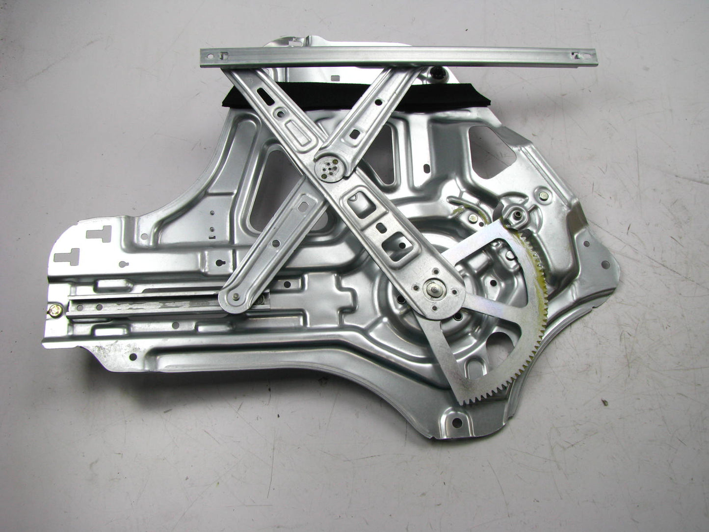 NEW - OEM 82404-4D010 Front Right Window Regulator For 2007-09 Hyundai Entourage