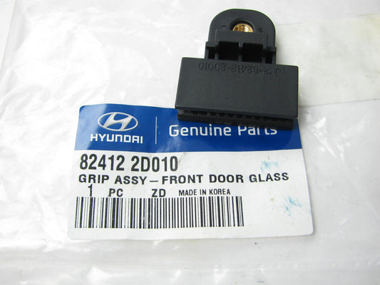New OEM Front Door Glass Window Holder Grip For 10-15 Tucson, 11-16 Sportage