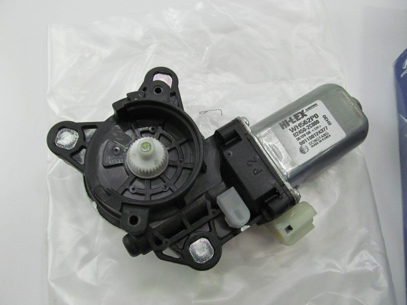 Front Left (Drivers Front) Power Window Motor OEM For 2003-08 Tiburon 824502C000