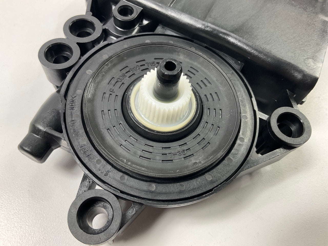 NEW Front Left Power Window Motor OEM For 2017-2019 Genesis G90 82450D2000