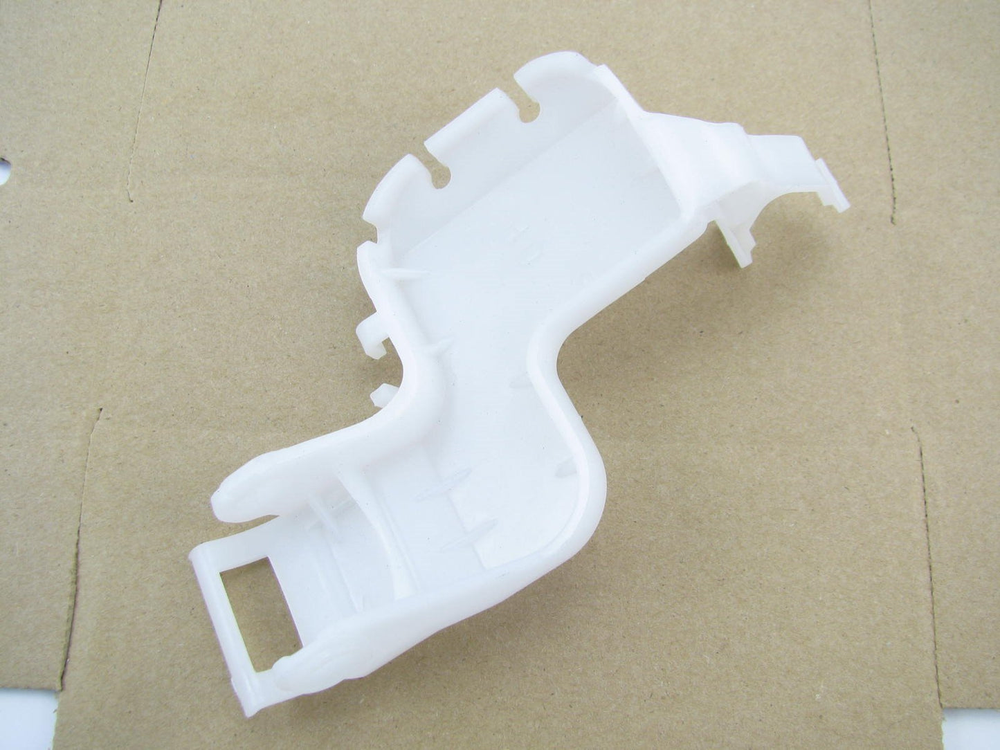 New OEM Front Outer Door Handle Support Bracket Left Driver For 07-10 Elantra