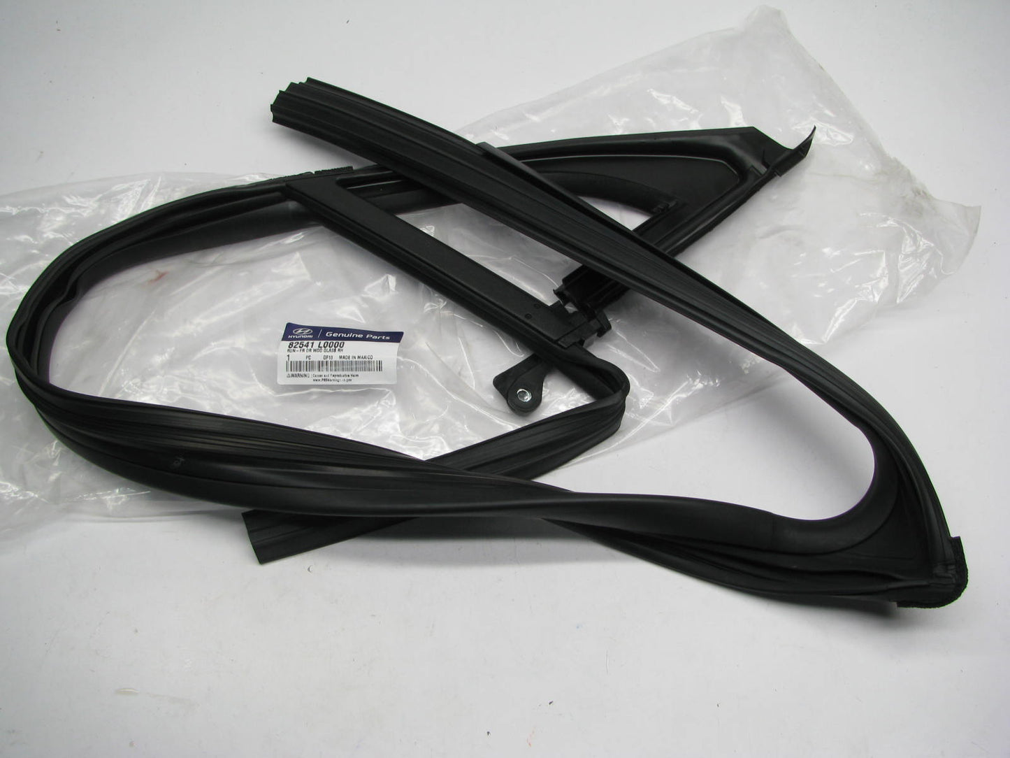 NEW - OEM 82541-L0000 Front Right Door Glass Run Seal For 2020-25 Hyundai Sonata