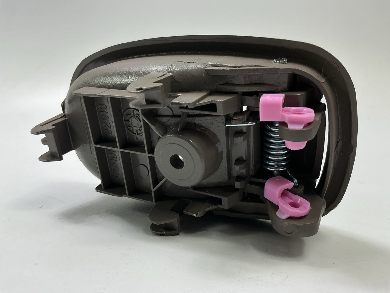 Darker Color 8261029003FK Left Interior Door Handle For 96-00 Hyundai Elantra