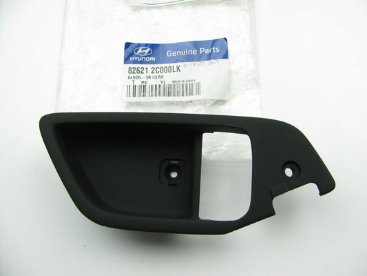 826212C000LK Inside Right Door Handle Bezel OEM For Hyundai 2011-2013 Elantra