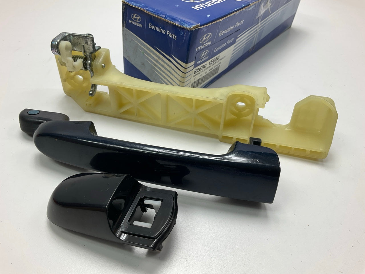 NEW - OEM 826501E050 Front Left Outside Door Handle For 2005-11 Hyundai Accent