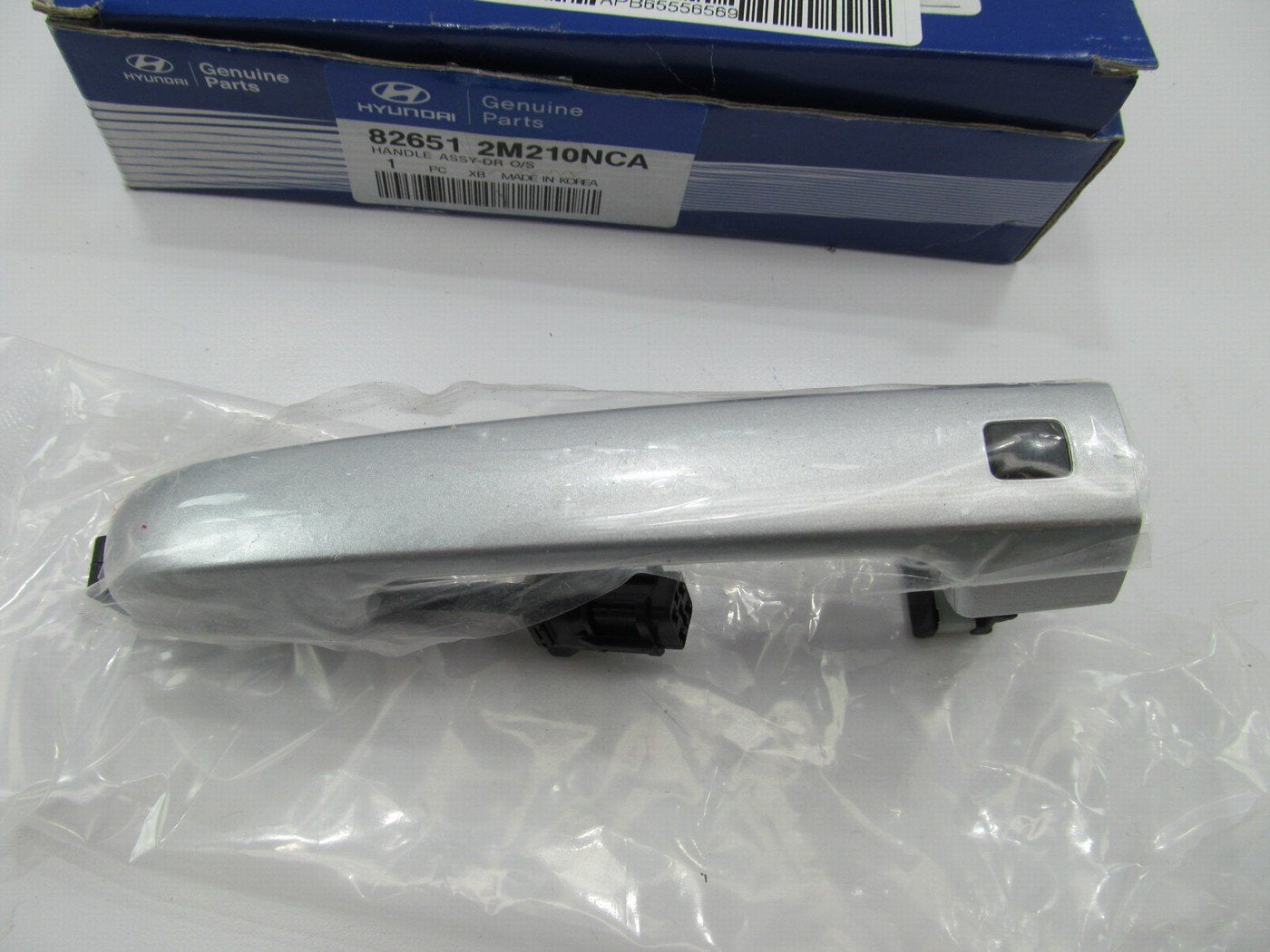 Exterior Door Handle SILVER Passengers Right Side OEM For 2010-12 Genesis Coupe