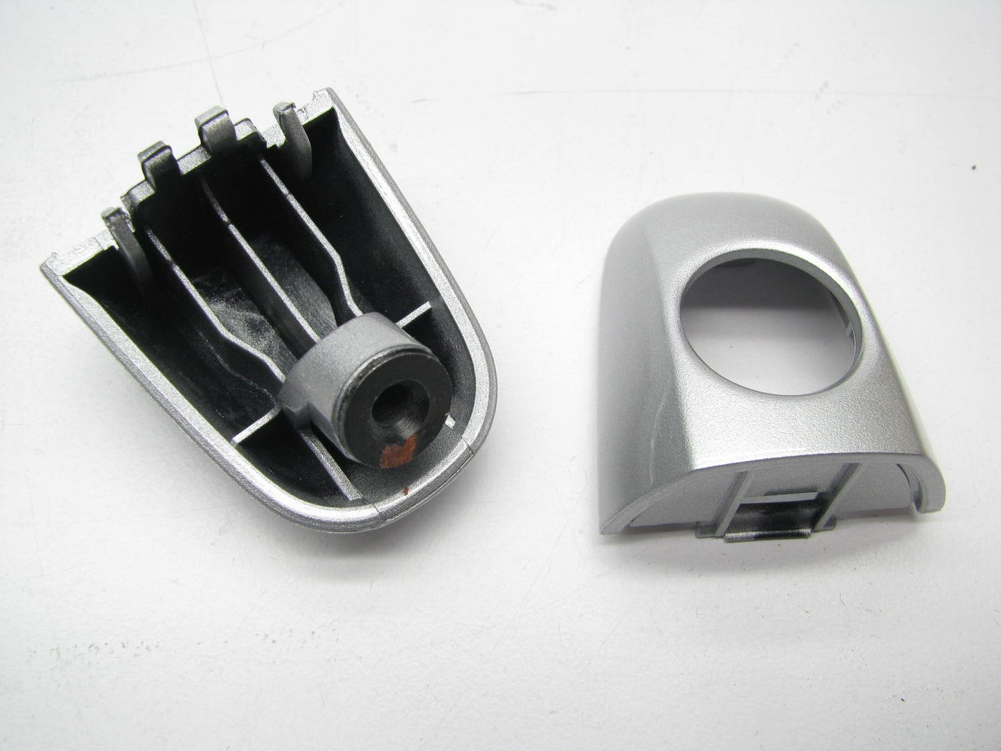 NEW - OEM 826523K000K1C Front Exterior Door Handle Cover Caps SILVER For Hyundai