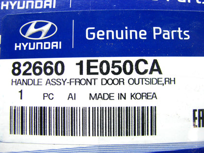 NEW - OEM Front Right Side Outside Door Handle For 2005-06 Accent 826601E050CA