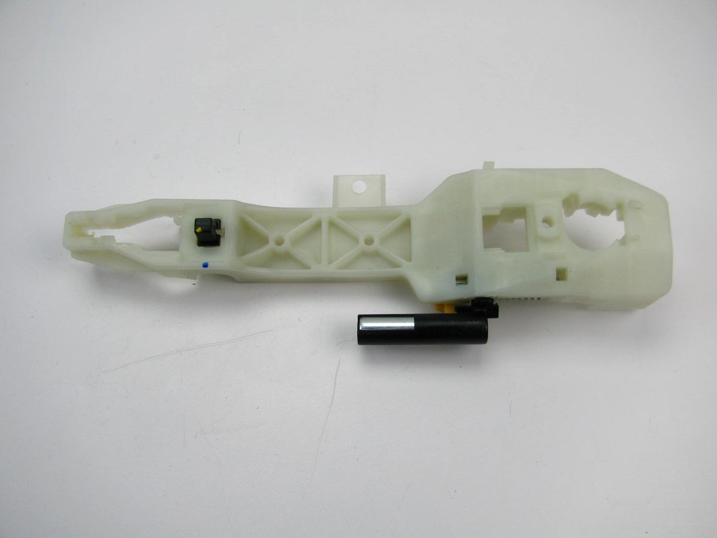 New Front Right Outside Door Handle Base Bracket OEM For 12-17 Accent 826651R000
