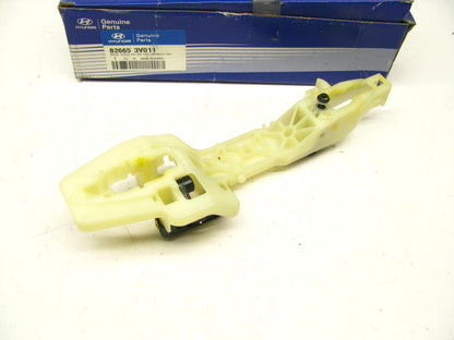 NEW OEM 826653V011 Front Right Outside Door Handle Base For 11-14 Hyundai Azera