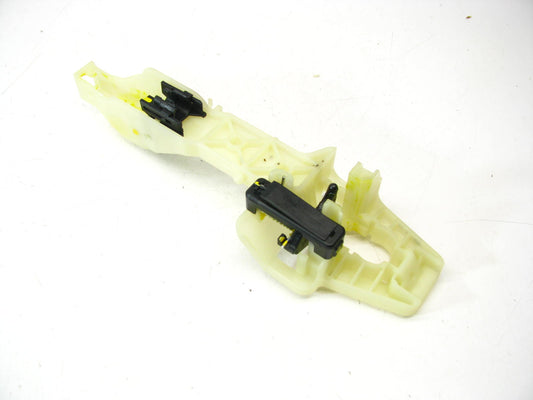 NEW OEM 826653V011 Front Right Outside Door Handle Base For 11-14 Hyundai Azera