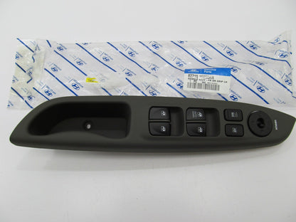 NEW - OEM 827101E065AR Front Left Door Grip & Switches For 06-11 Hyundai Accent