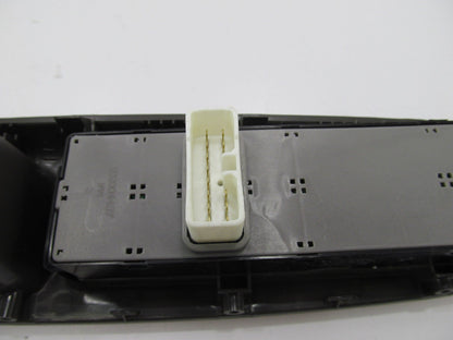 NEW - OEM 827101E065AR Front Left Door Grip & Switches For 06-11 Hyundai Accent