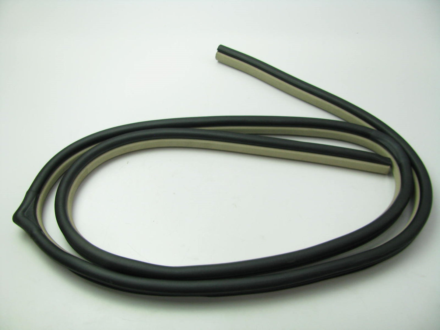 NEW GENUINE Rear Left Drivers Side BEIGE Weatherstip Seal OEM For 06-08 Azera