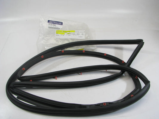 NEW GENUINE REAR LEFT Door Weatherstrip Seal OEM For 13-18 Santa Fe Sport