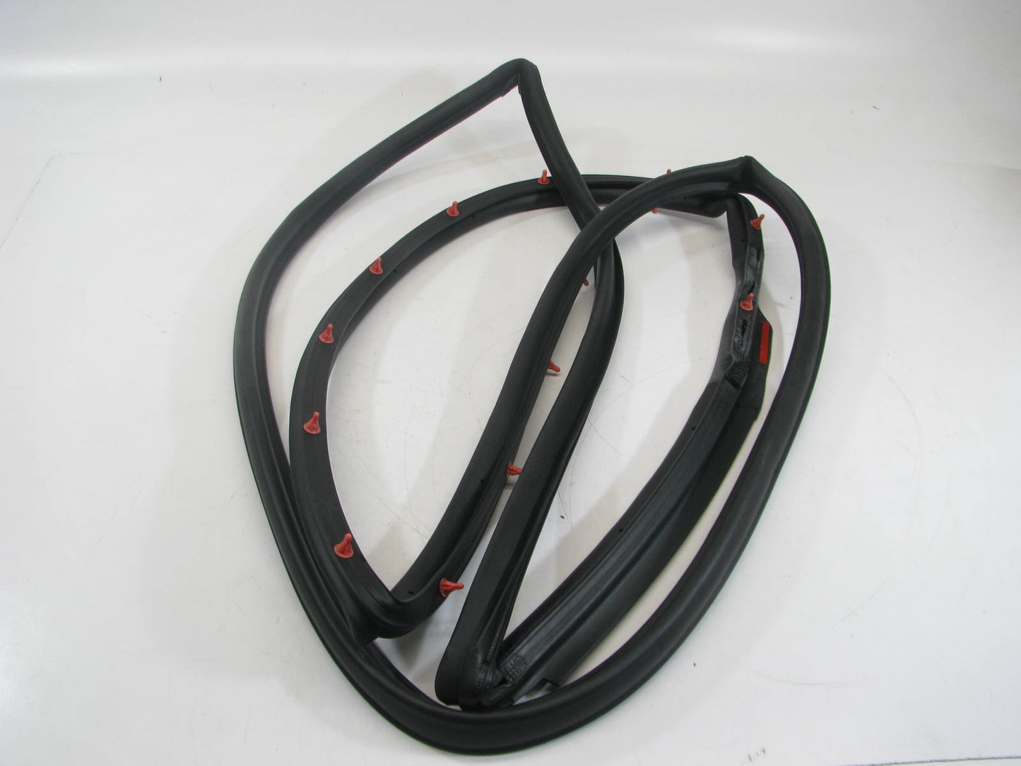 NEW GENUINE REAR LEFT Door Weatherstrip Seal OEM For 13-18 Santa Fe Sport