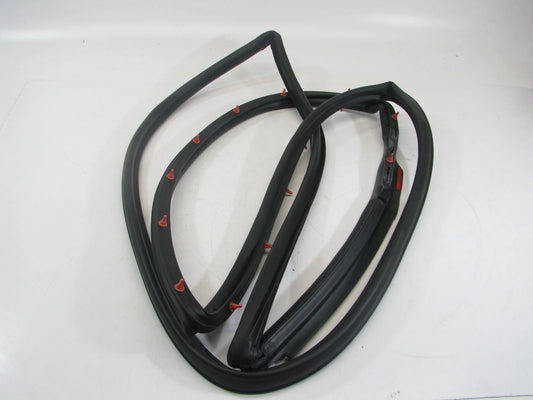 NEW GENUINE REAR LEFT Door Weatherstrip Seal OEM For 13-18 Santa Fe Sport