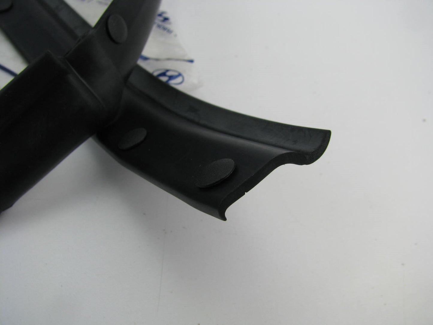 NEW GENUINE Rear Left Door Upper Weatherstip Seal Strip OEM For 2012-2017 Azera