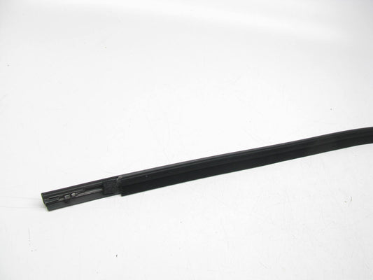 NEW - OEM 832101R001 REAR Exterior Door Belt Weatherstrip Seal For 15-17 Accent