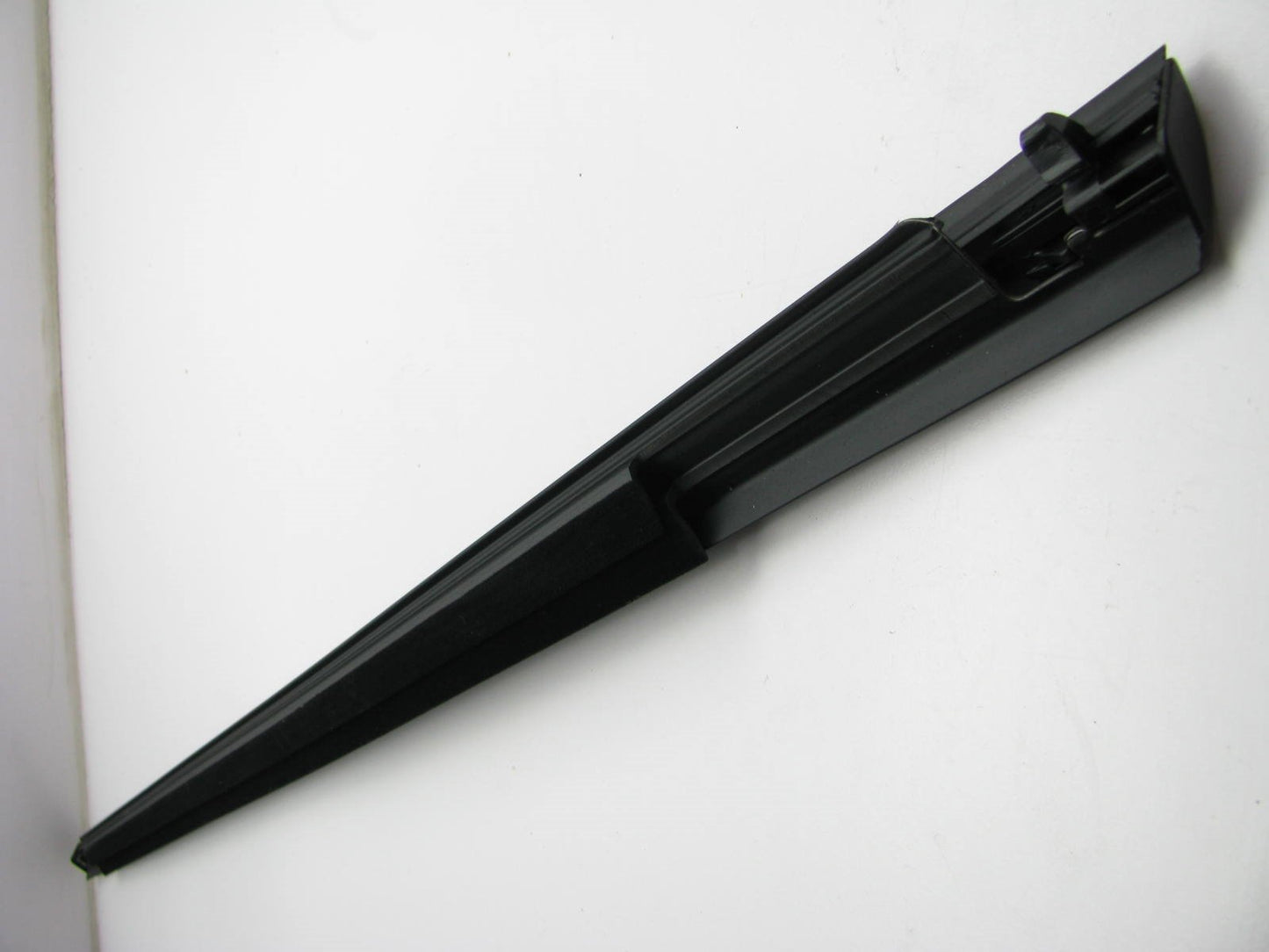 NEW REAR LEFT Door Outside Belt Weatherstrip Molding Seal OEM For 05-09 Tucson