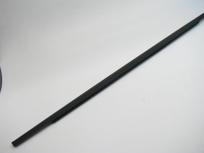 New Rear Left Door Outer Window Weatherstrip Belt Seal OEM For 15-16 Sonata