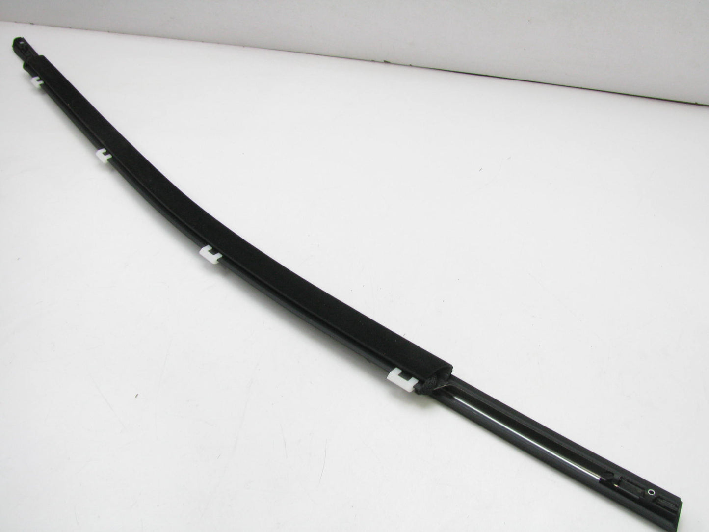 NEW REAR RIGHT Door Exterior Window Belt Trim OEM For 2013-2018 Santa Fe SPORT