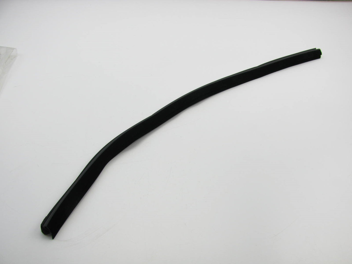 NEW 832311R0004X Rear Left Door Inner Belt Weatherstrip Seal For 2012-14 Accent