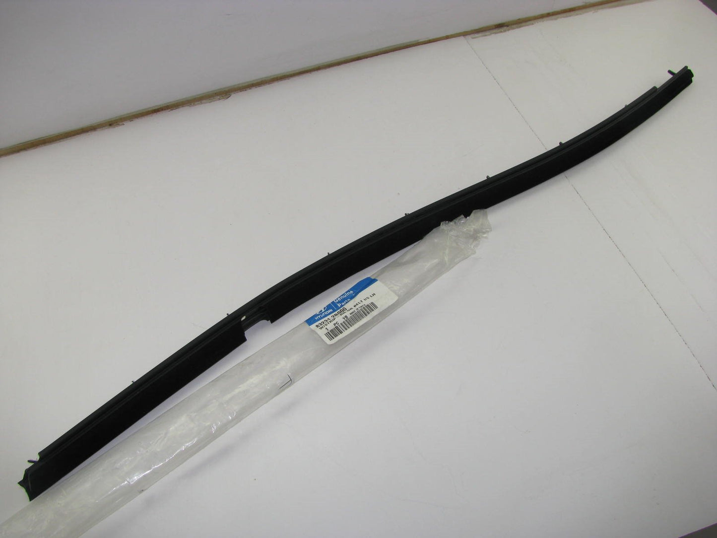 New Rear Left Side Door Inner Weatherstrip Belt Seal For 07-12 Hyundai Santa Fe