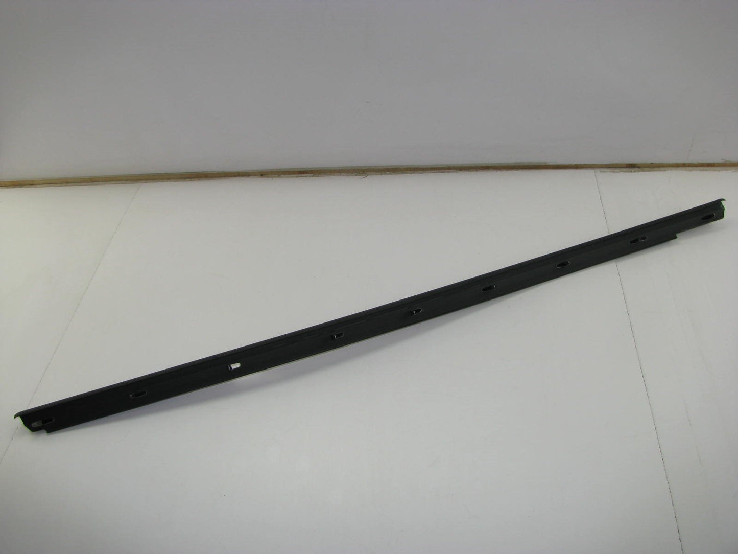 New Rear Left Side Door Inner Weatherstrip Belt Seal For 07-12 Hyundai Santa Fe