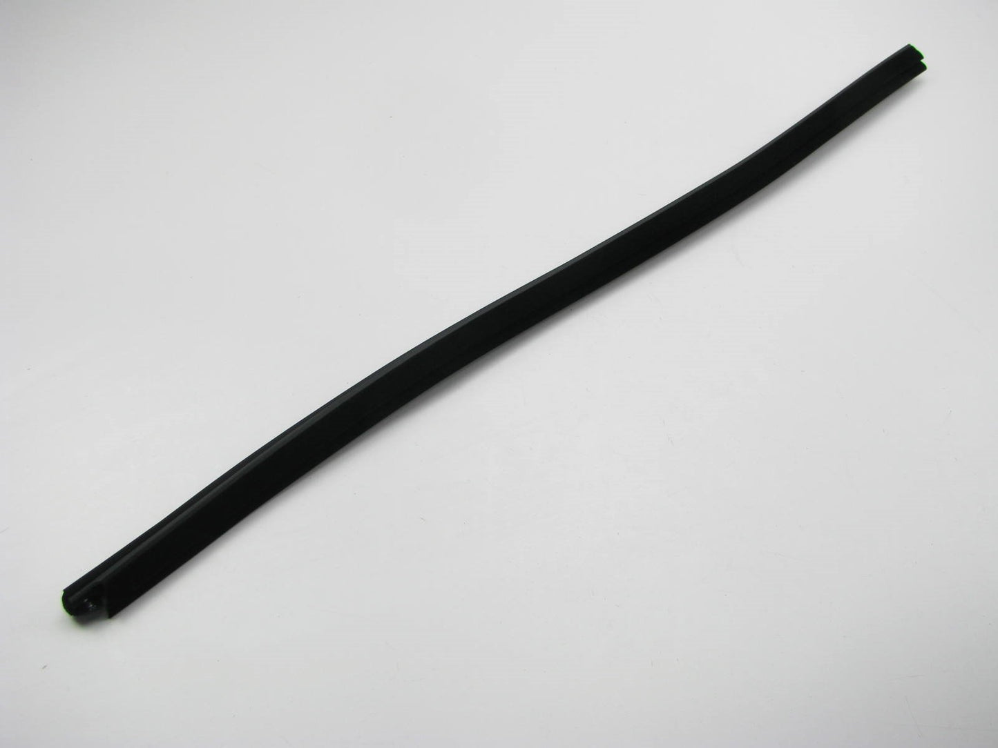 New Rear Left Interior Door Window Belt Weatherstrip Seal OEM For 10-15 Tucson