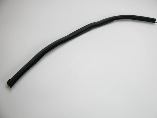New Rear Left Door Inner Belt Weather Strip Seal For 2012-13 Elantra 832313Y000
