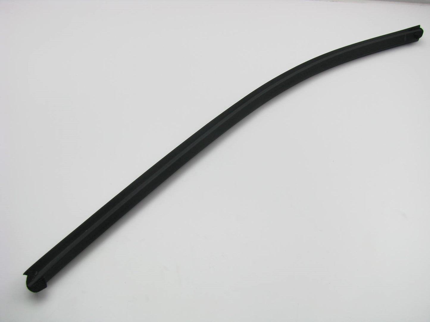 New Rear Left Side Door Weatherstrip Belt Seal For 2013-15 Santa Fe 83231B8000