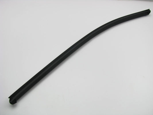 New Rear Left Side Door Weatherstrip Belt Seal For 2013-15 Santa Fe 83231B8000