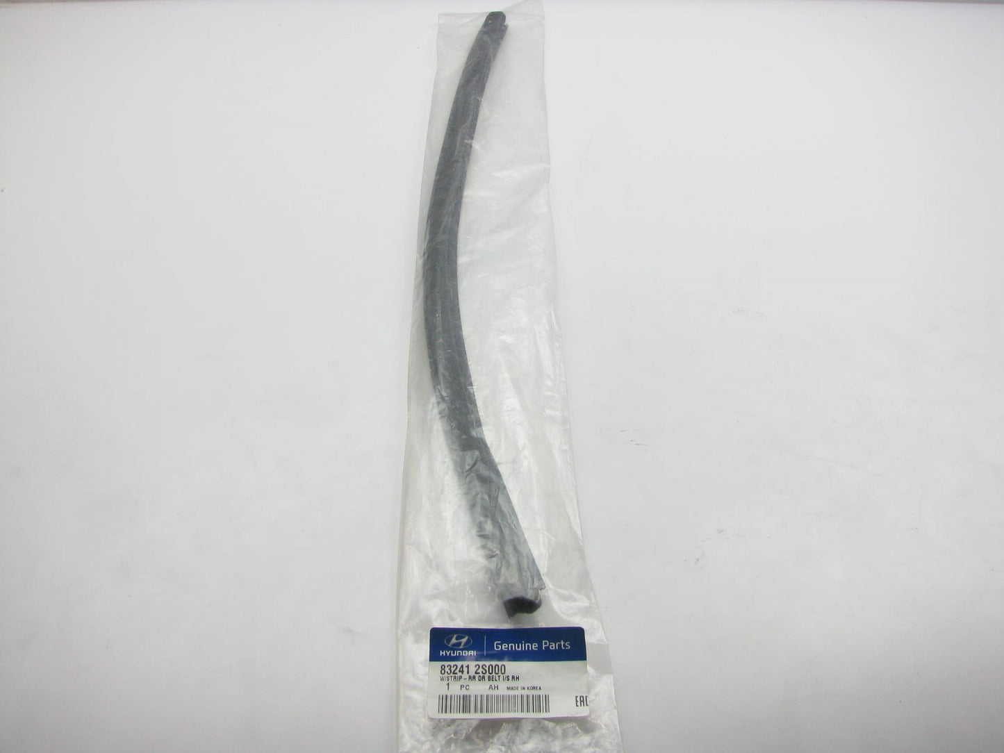 Rear Right (Passenger Side Rear) Door Belt Weatherstip Seal OEM For 10-15 Tucson