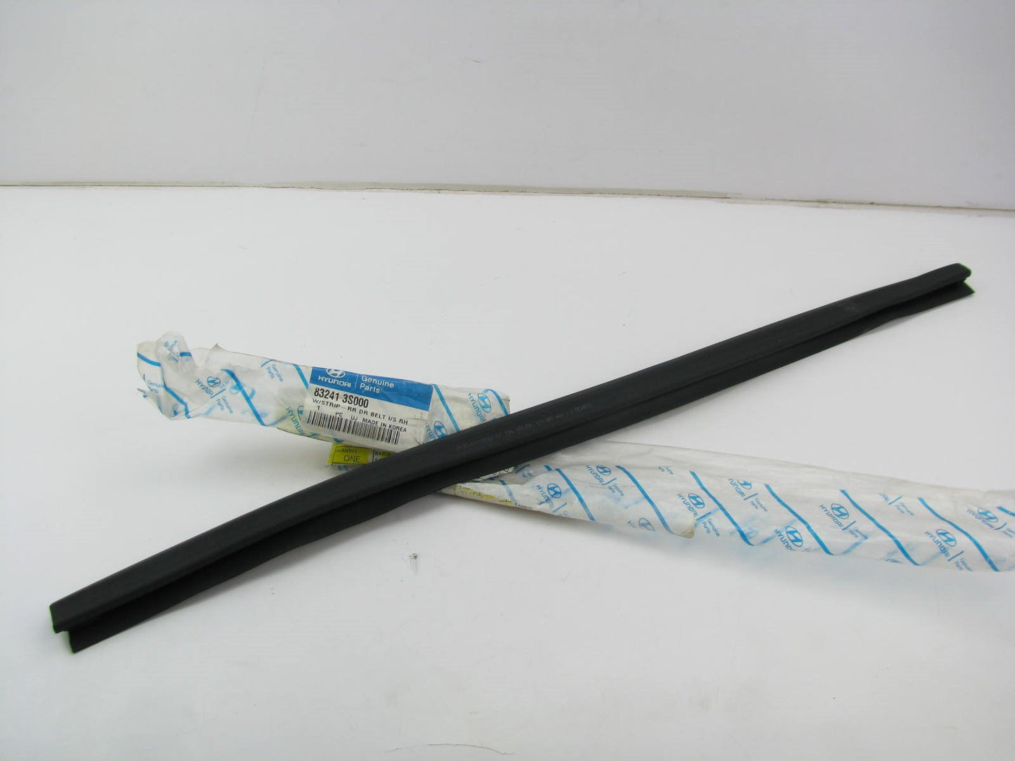NEW - OEM Rear Door Belt Inner Weather Strip Right Passenger For 11-15 Sonata
