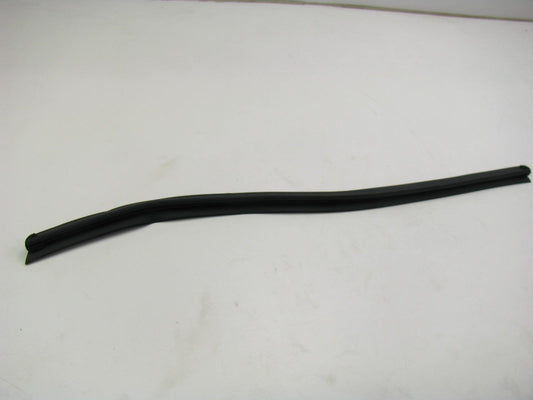 New OEM REAR RIGHT SIDE Door Weatherstrip Belt Seal For 12-13 Elantra 832413Y000