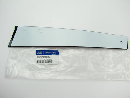 NEW OEM Rear Right Door Frame Garnish Moulding Trim For 12-15 Azera 832603V000GU