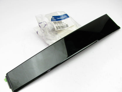 Rear Door Frame Right Passenger Side Reveal Molding For 16-17 Azera 832603V001GU