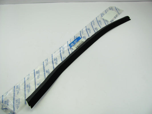 NEW - OEM 833413V000 Rear Right Door Window Seal For 2012-2017 Hyundai Azera