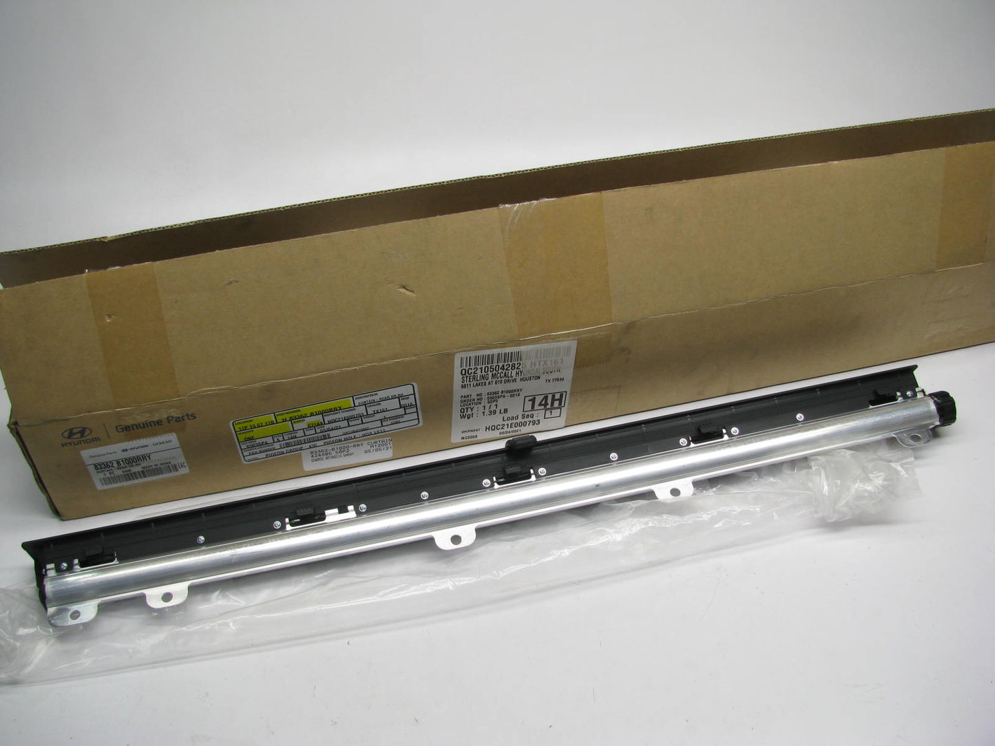 NEW GENUINE Rear Right Window Shade Curtain OEM For Hyundai 83362B1000RRY