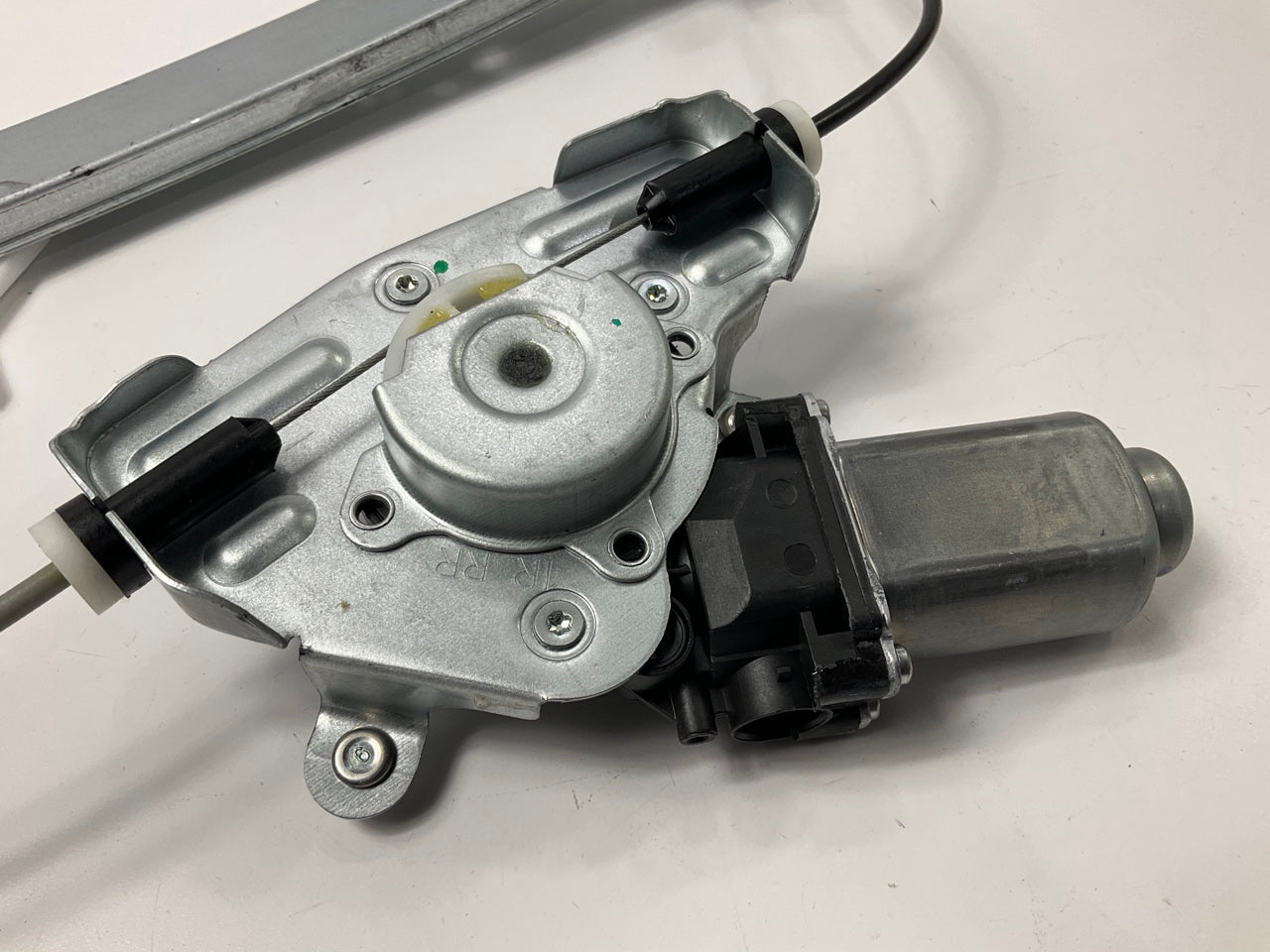 NEW Rear Left Power Window Motor & Regulator OEM For 2011-2013 Accent 834011R110