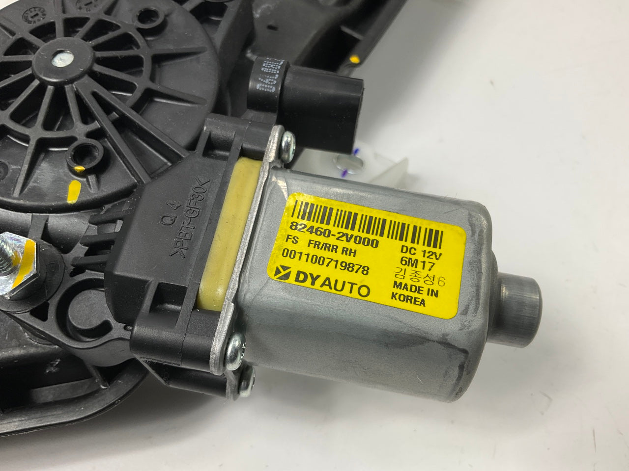 Rear Right Door Window Motor & Regulator OEM For 2012-2017 Veloster 834022V000