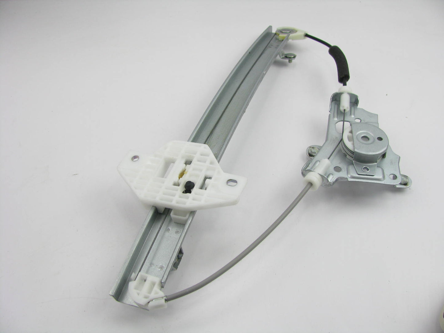 NEW GENUINE REAR RIGHT Window Regulator OEM For 99-06 Hyundai Accent 8340425010