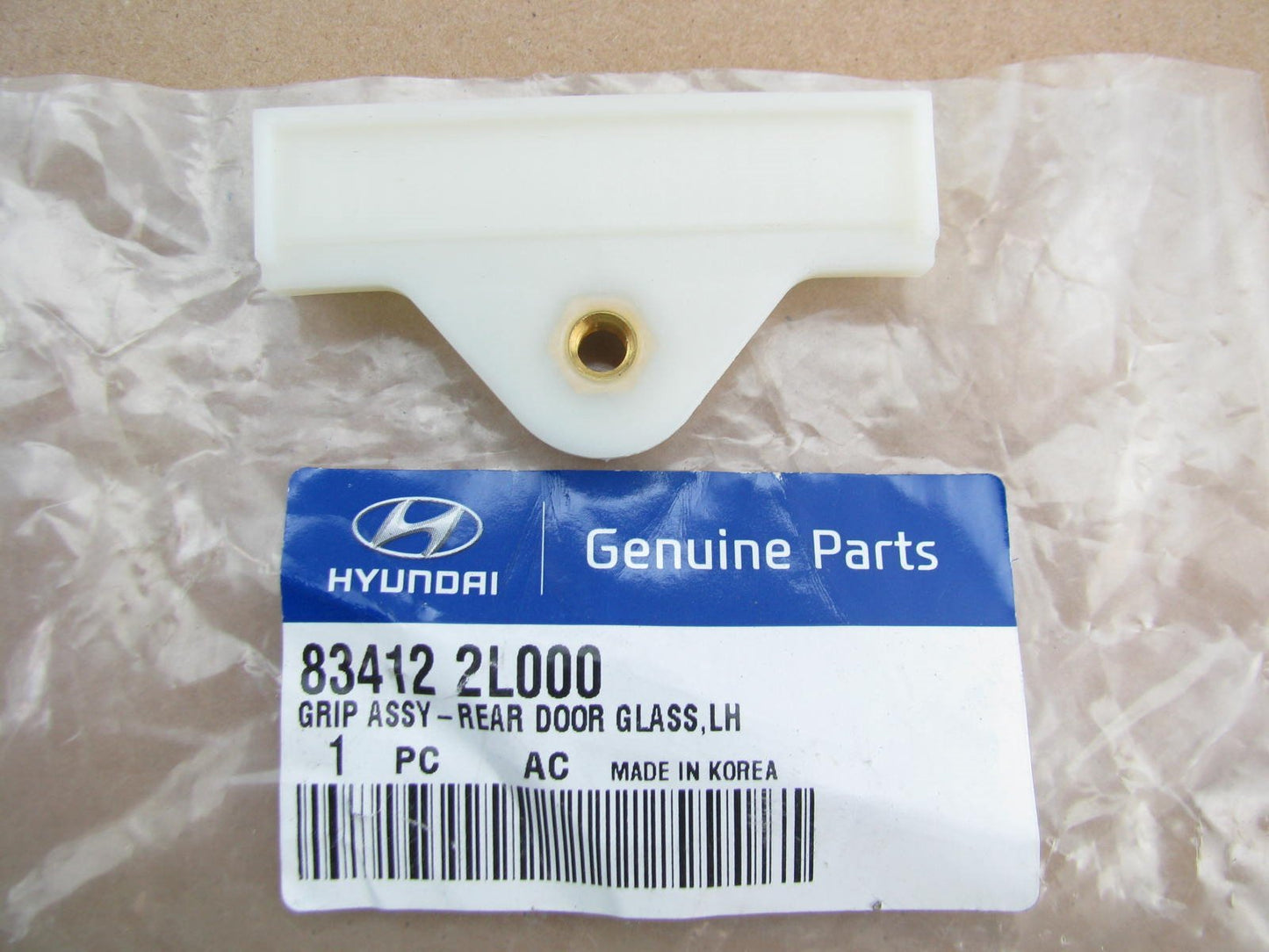 Door Glass Attaching Clip REAR LEFT Drivers Door OEM For 2009-15 Elantra