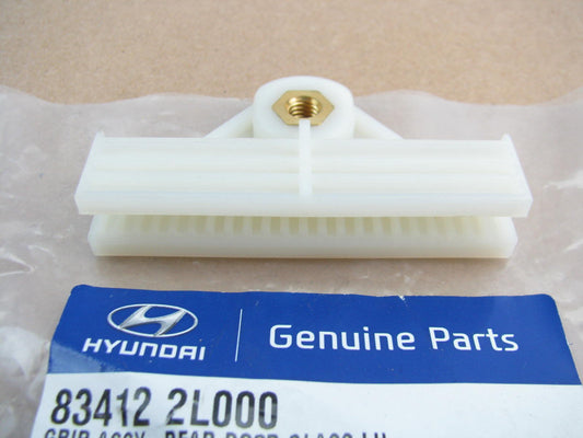 Door Glass Attaching Clip REAR LEFT Drivers Door OEM For 2009-15 Elantra